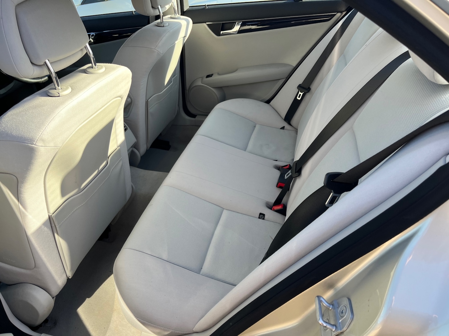 Used Mercedes-Benz C Class 2010 for sale - 77985100: Photo 6