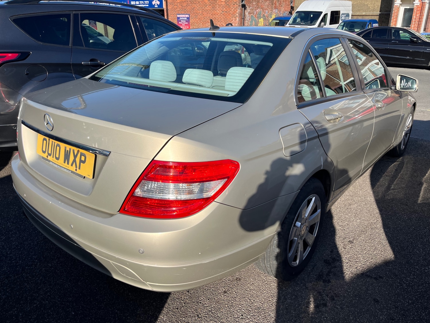 Used Mercedes-Benz C Class 2010 for sale - 77985100: Photo 8