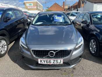 Used Volvo V40 2016 for sale - 73955084: Photo