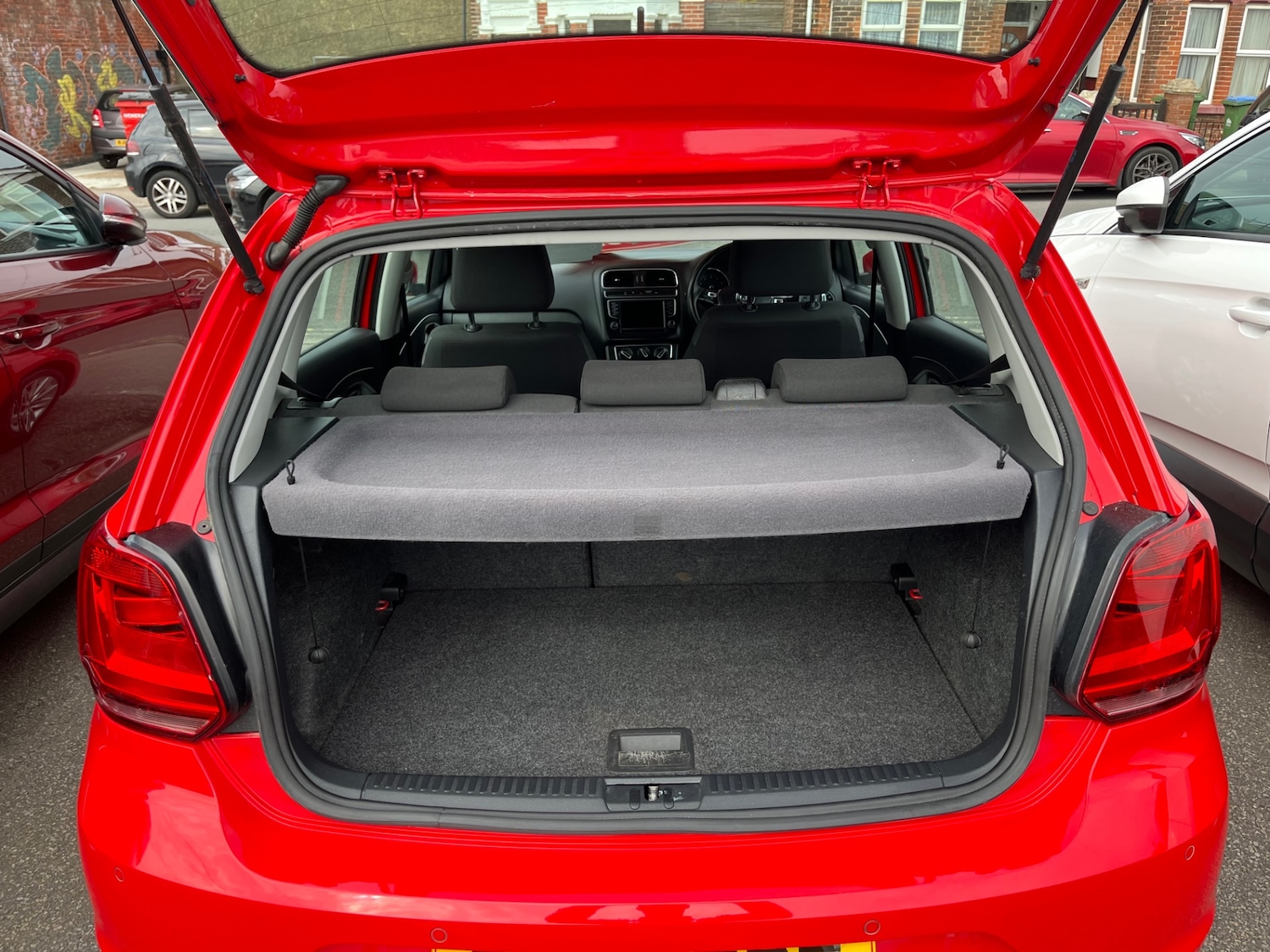 Used Volkswagen Polo 2015 for sale - 76128836: Photo 11