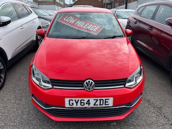 Used Volkswagen Polo 2015 for sale - 76128836: Photo 2