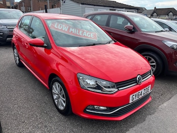 Used Volkswagen Polo 2015 for sale - 76128836: Photo 3