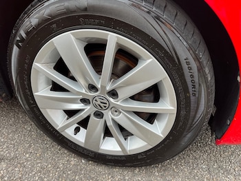 Used Volkswagen Polo 2015 for sale - 76128836: Photo 4