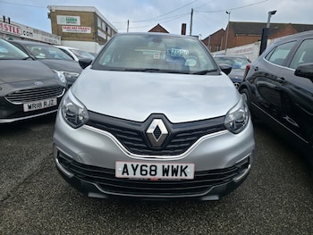 Used Renault Captur 2018 for sale - 77682124: Photo