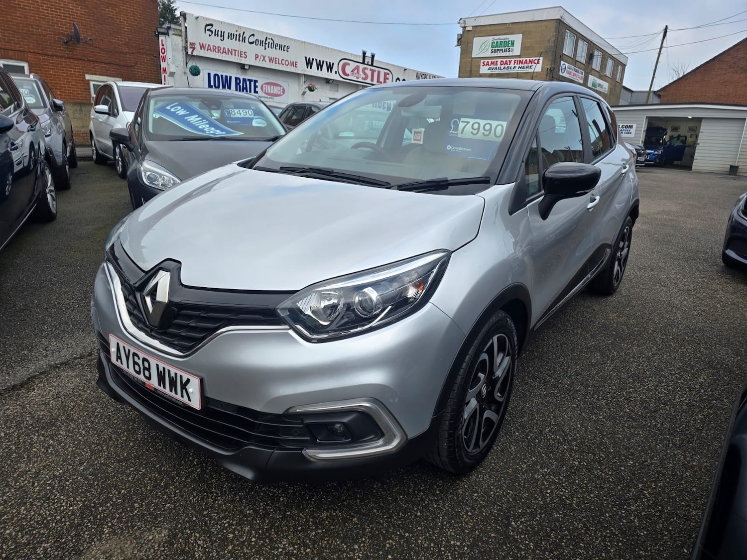 Used Renault Captur 2018 for sale - 77682124: Photo 9