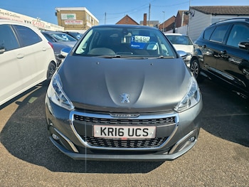 Used Peugeot 208 2016 for sale - 79311841: Photo