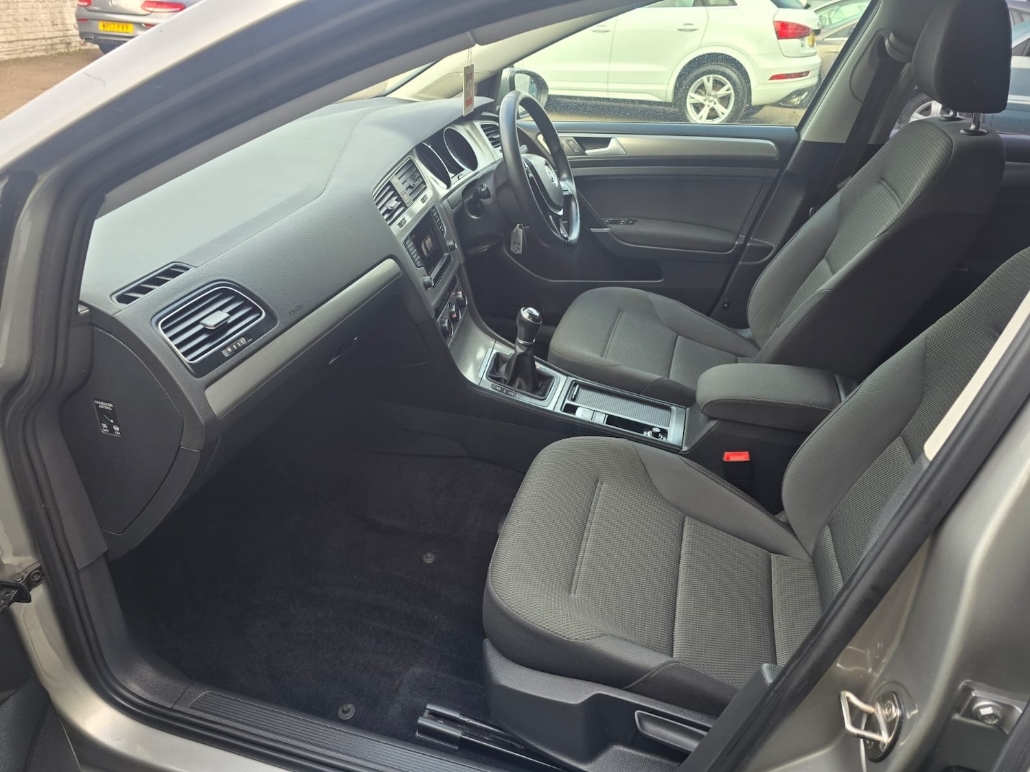 Used Volkswagen Golf 2015 for sale - 76231933: Photo 10