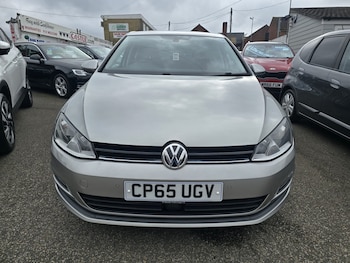 Used Volkswagen Golf 2015 for sale - 76231933: Photo