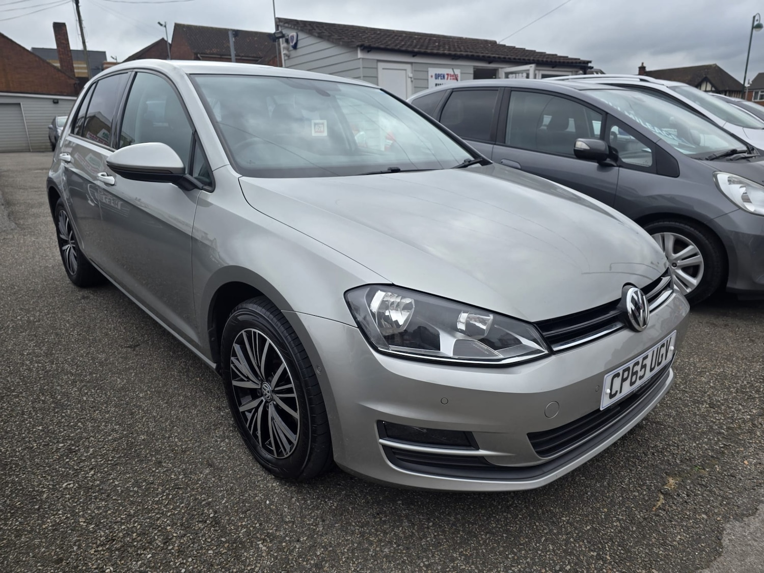 Used Volkswagen Golf 2015 for sale - 76231933: Photo 3