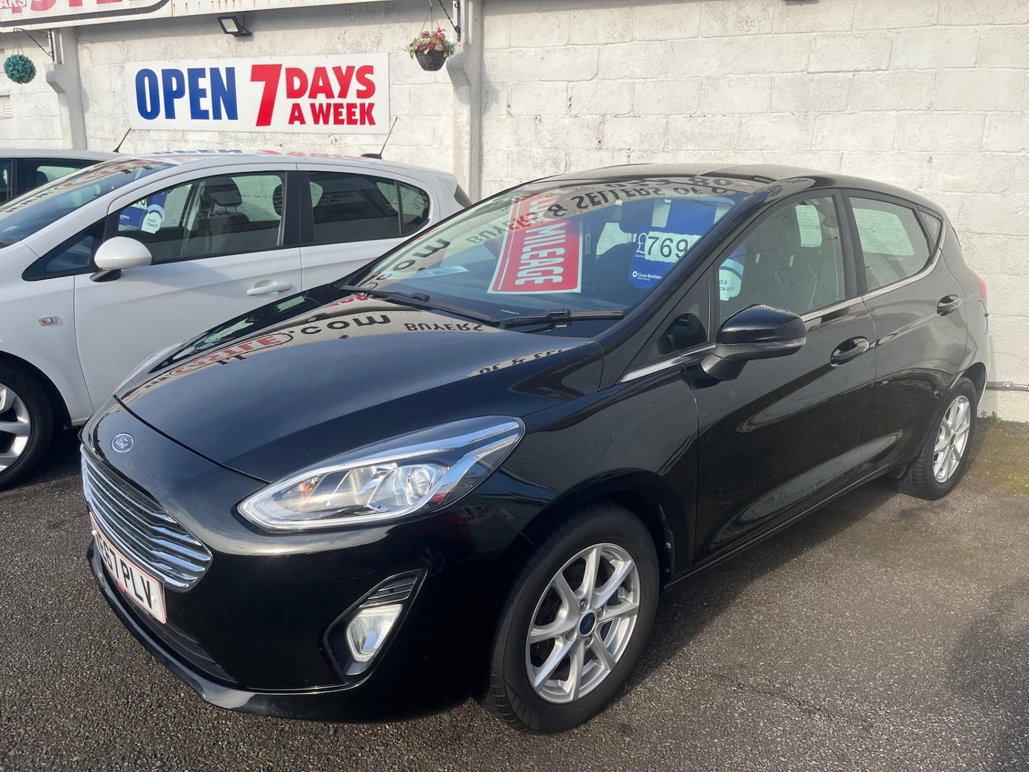 Used Ford Fiesta 2018 for sale - 77453032: Photo 2