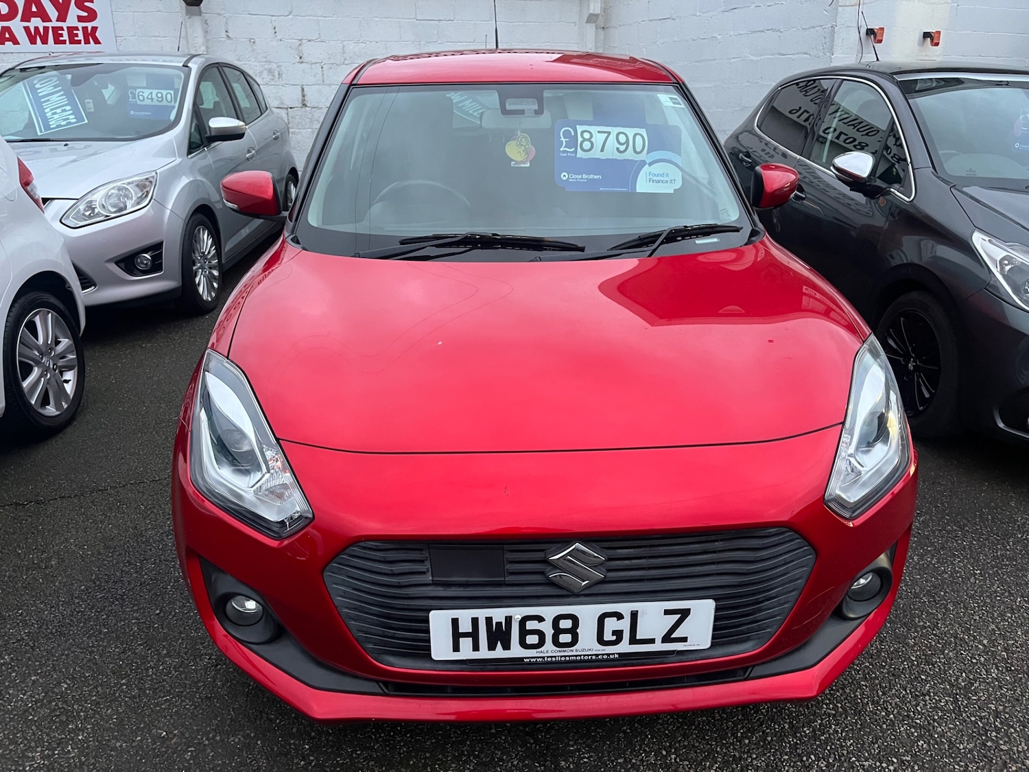 Used Suzuki Swift 2018 for sale - 76655645: Photo 2