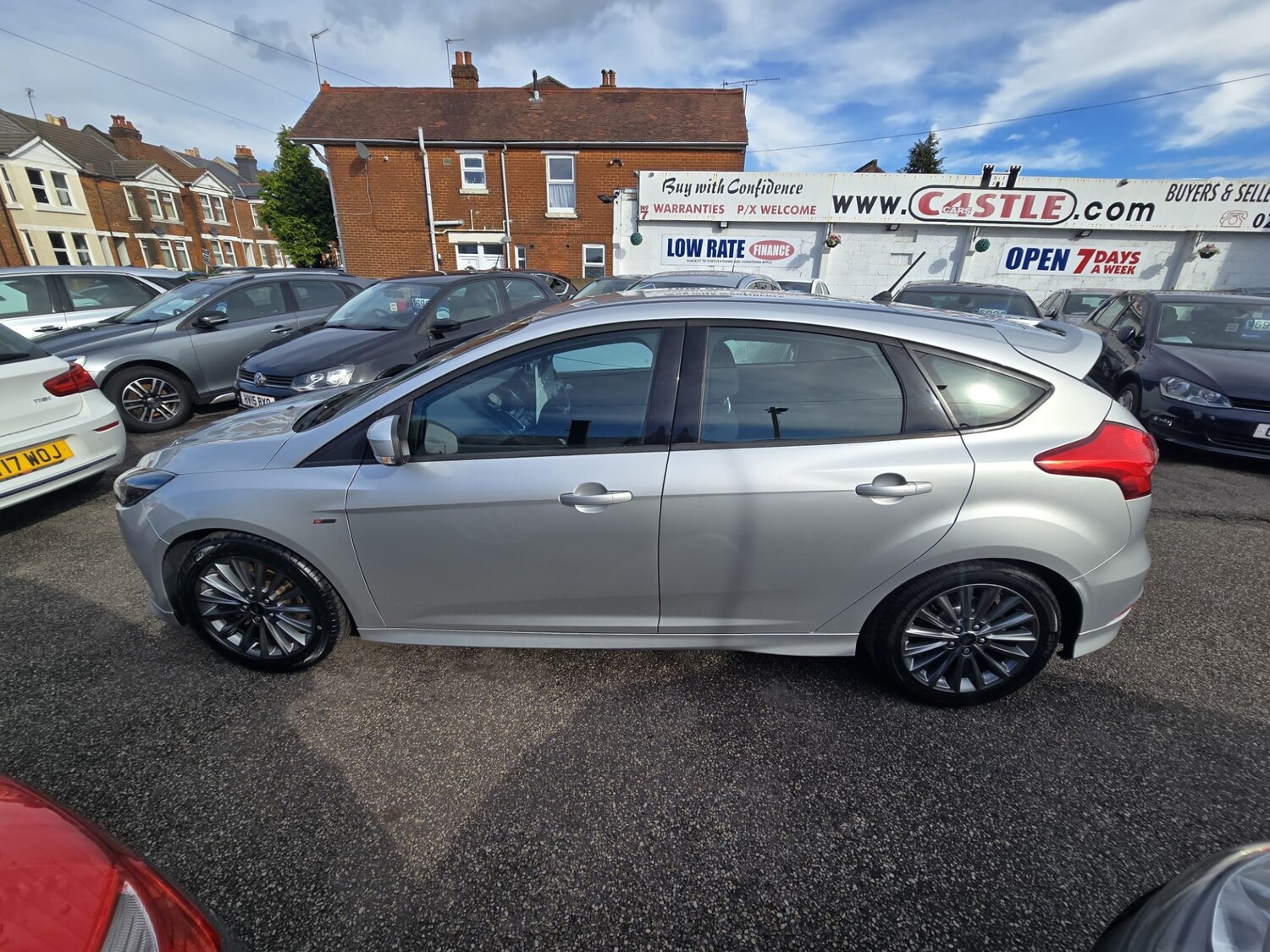 Used Ford Focus 2018 for sale - 76232196: Photo 9