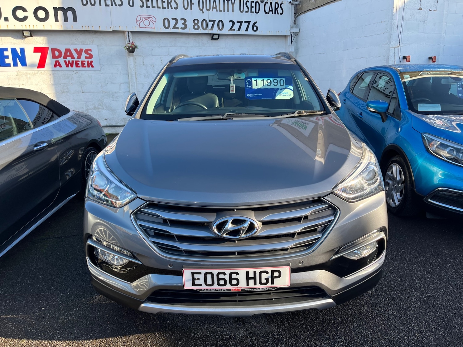 Used Hyundai Santa Fe 2016 for sale - 77005571: Photo 2