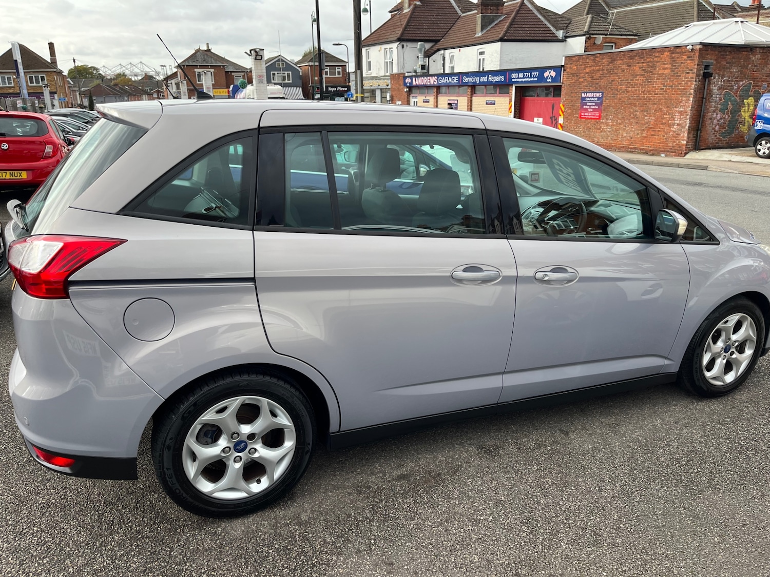 Used Ford Grand C-Max 2011 for sale - 76355725: Photo 11