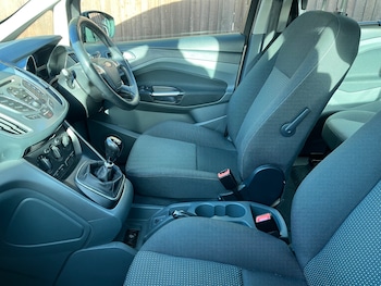 Used Ford Grand C-Max 2011 for sale - 76355725: Photo