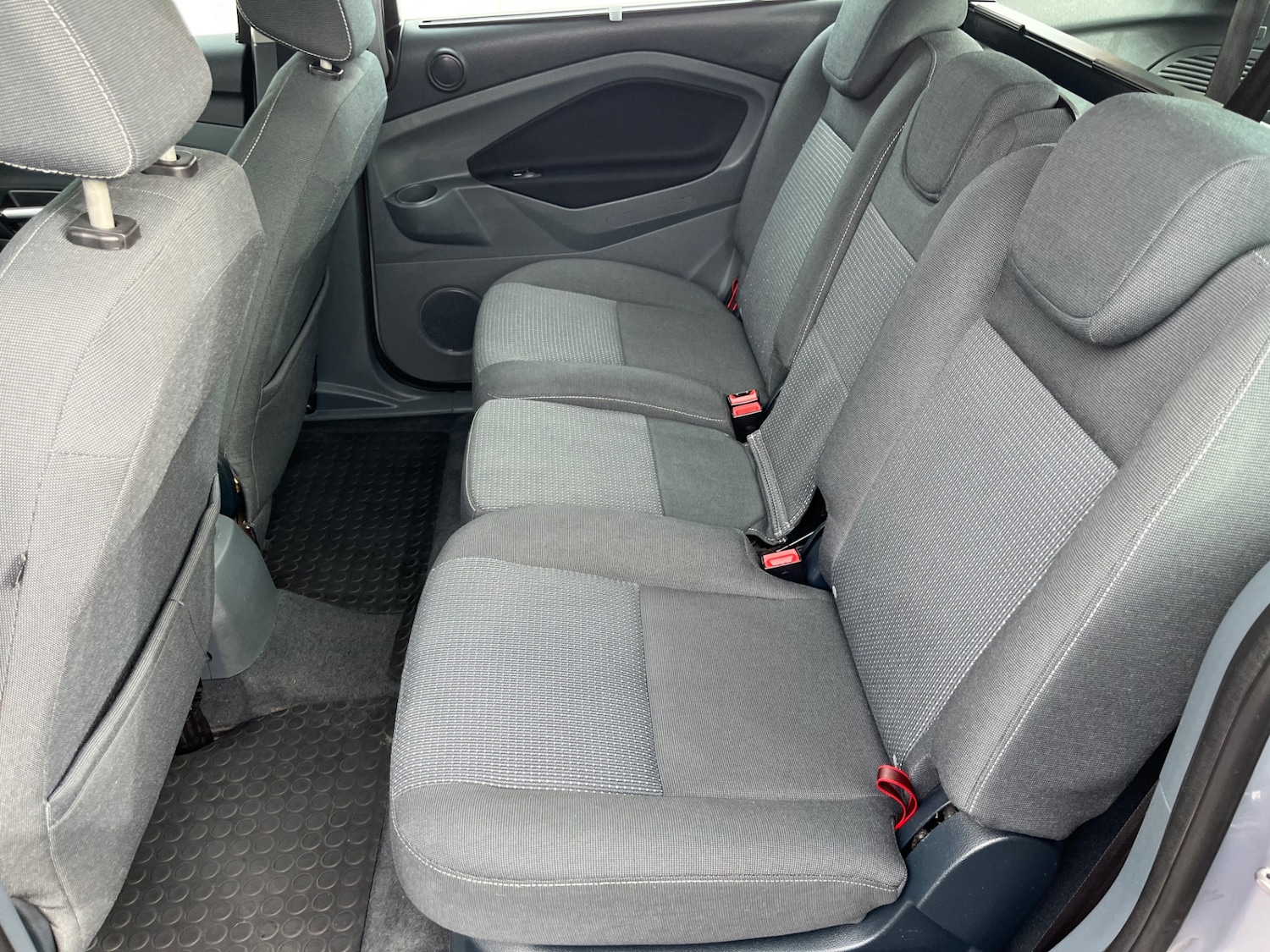 Used Ford Grand C-Max 2011 for sale - 76355725: Photo 6