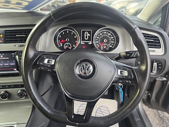 Used Volkswagen Golf 2014 for sale - 76580594: Photo