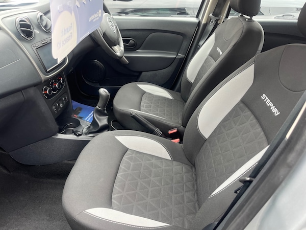 Used Dacia Sandero Stepway 2015 for sale - 74729917: Photo 10
