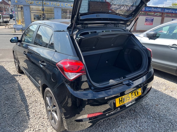 Used Hyundai i20 2015 for sale - 74607993: Photo 4