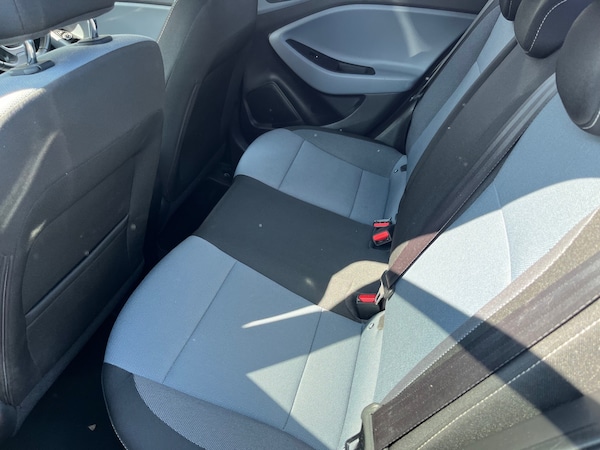 Used Hyundai i20 2015 for sale - 74607993: Photo 8