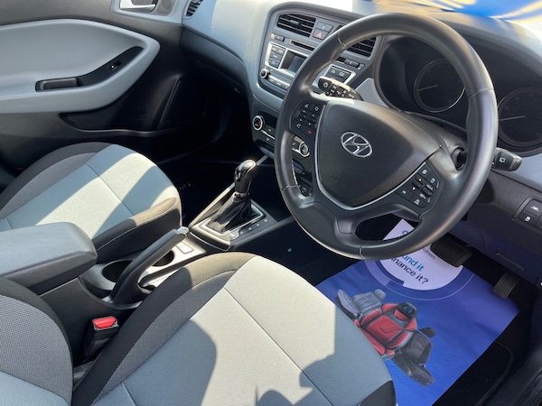Used Hyundai i20 2015 for sale - 74607993: Photo 9