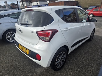 Used Hyundai i10 2018 for sale - 77548037: Photo