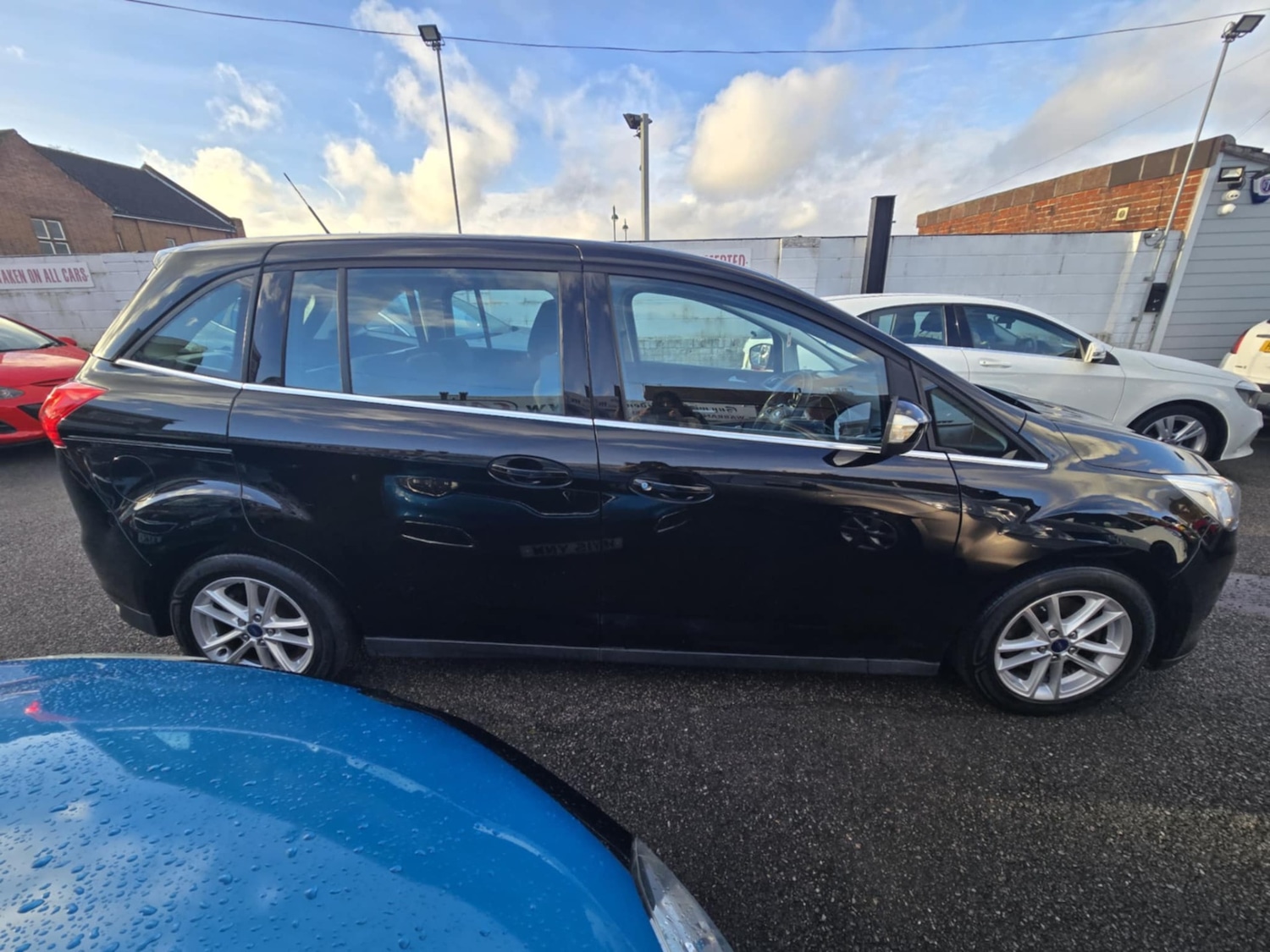 Used Ford Grand C-Max 2017 for sale - 77140956: Photo 5