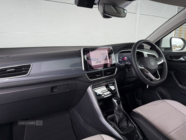 Used Volkswagen T-Roc 2023 for sale - 76551615: Photo 6