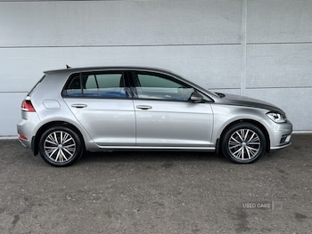 Used Volkswagen Golf 2018 for sale - 78637332: Photo