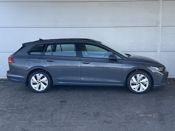 Used Volkswagen Golf 2024 for sale - 79510115: Photo