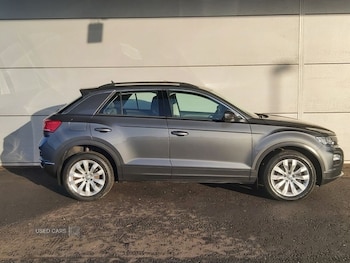 Used Volkswagen T-Roc 2020 for sale - 77017435: Photo