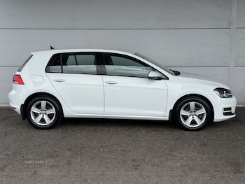 Used Volkswagen Golf 2017 for sale - 79510120: Photo