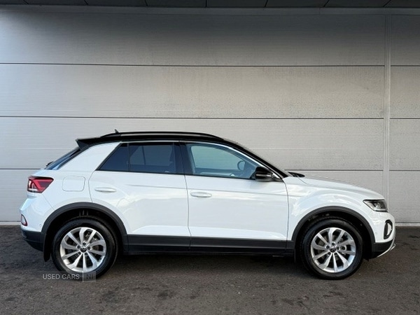 Used Volkswagen T-Roc 2025 for sale - 76690520: Photo 3