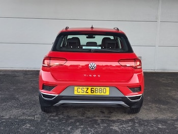 Used Volkswagen T-Roc 2018 for sale - 79084677: Photo