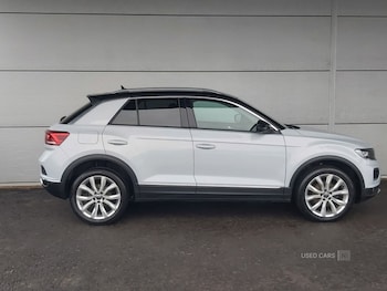Used Volkswagen T-Roc 2021 for sale - 76887824: Photo
