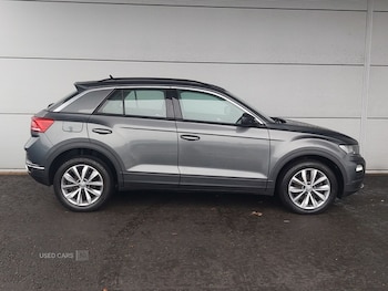 Used Volkswagen T-Roc 2018 for sale - 77254174: Photo