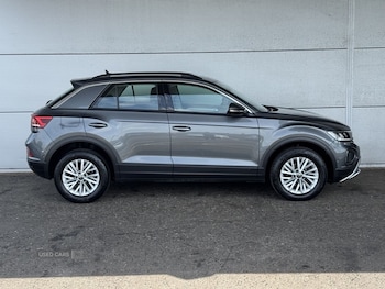 Used Volkswagen T-Roc 2022 for sale - 79182280: Photo
