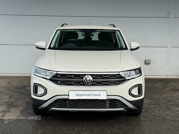 Used Volkswagen T-Roc 2023 for sale - 76032886: Photo 2
