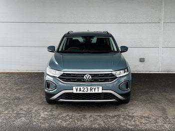 Used Volkswagen T-Roc 2023 for sale - 78890314: Photo