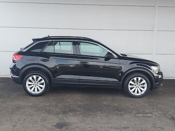 Used Volkswagen T-Roc 2018 for sale - 77634307: Photo