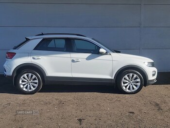 Used Volkswagen T-Roc 2019 for sale - 77710644: Photo