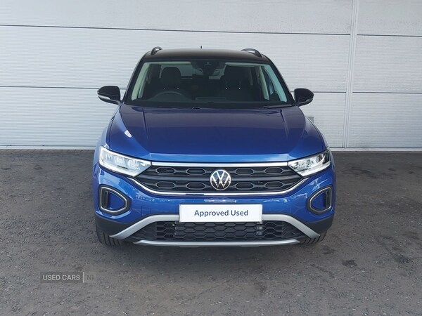 Used Volkswagen T-Roc 2025 for sale - 76296179: Photo 2
