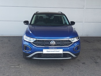Used Volkswagen T-Roc 2025 for sale - 76296179: Photo