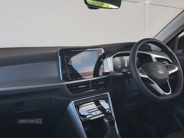 Used Volkswagen T-Roc 2025 for sale - 76296179: Photo 6