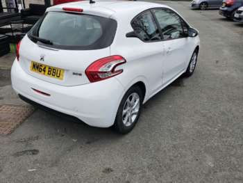 Used Peugeot 208 2015 for sale - 74841833: Photo