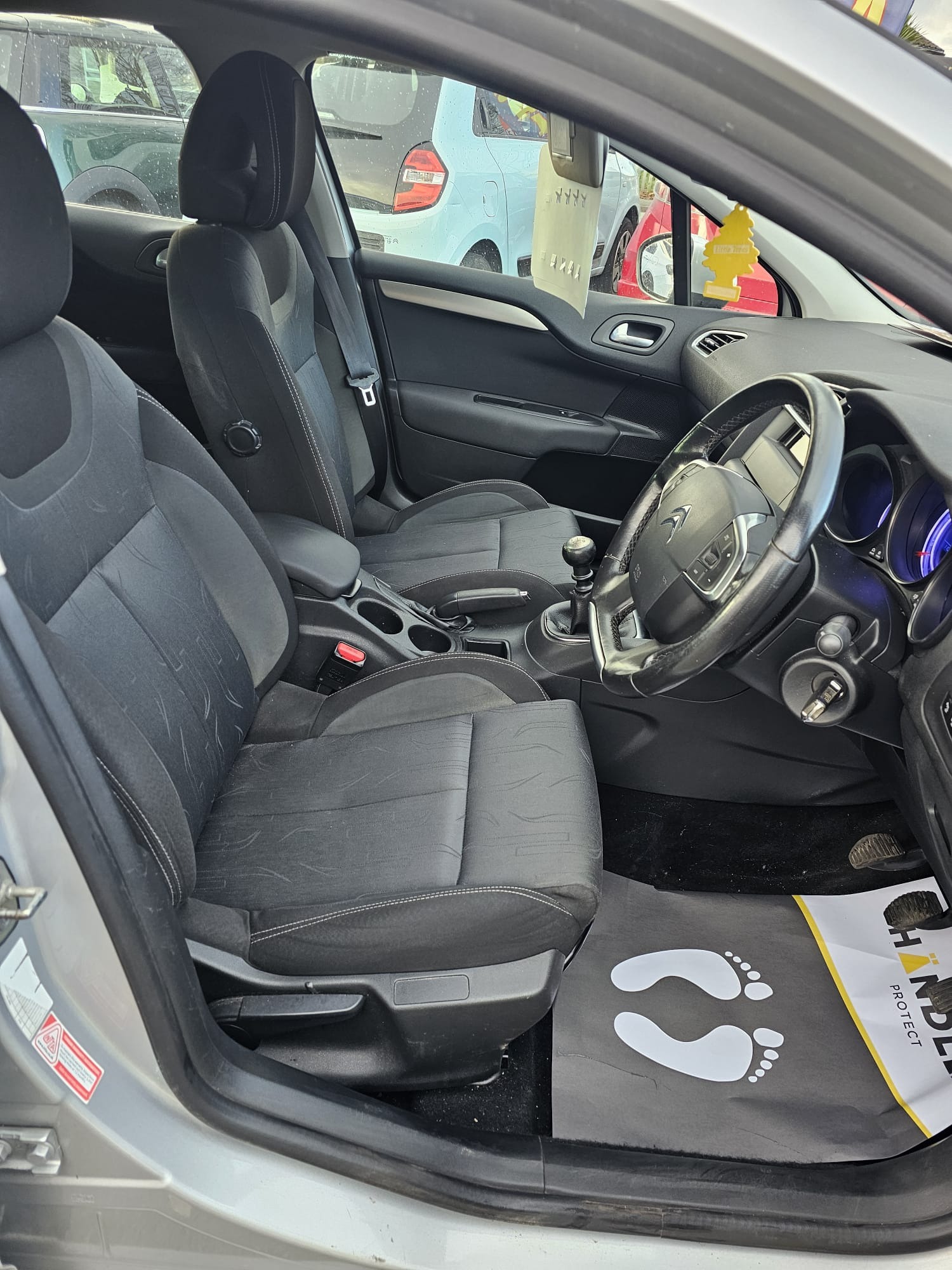 Used Citroen C4 2015 for sale - 76682062: Photo 11