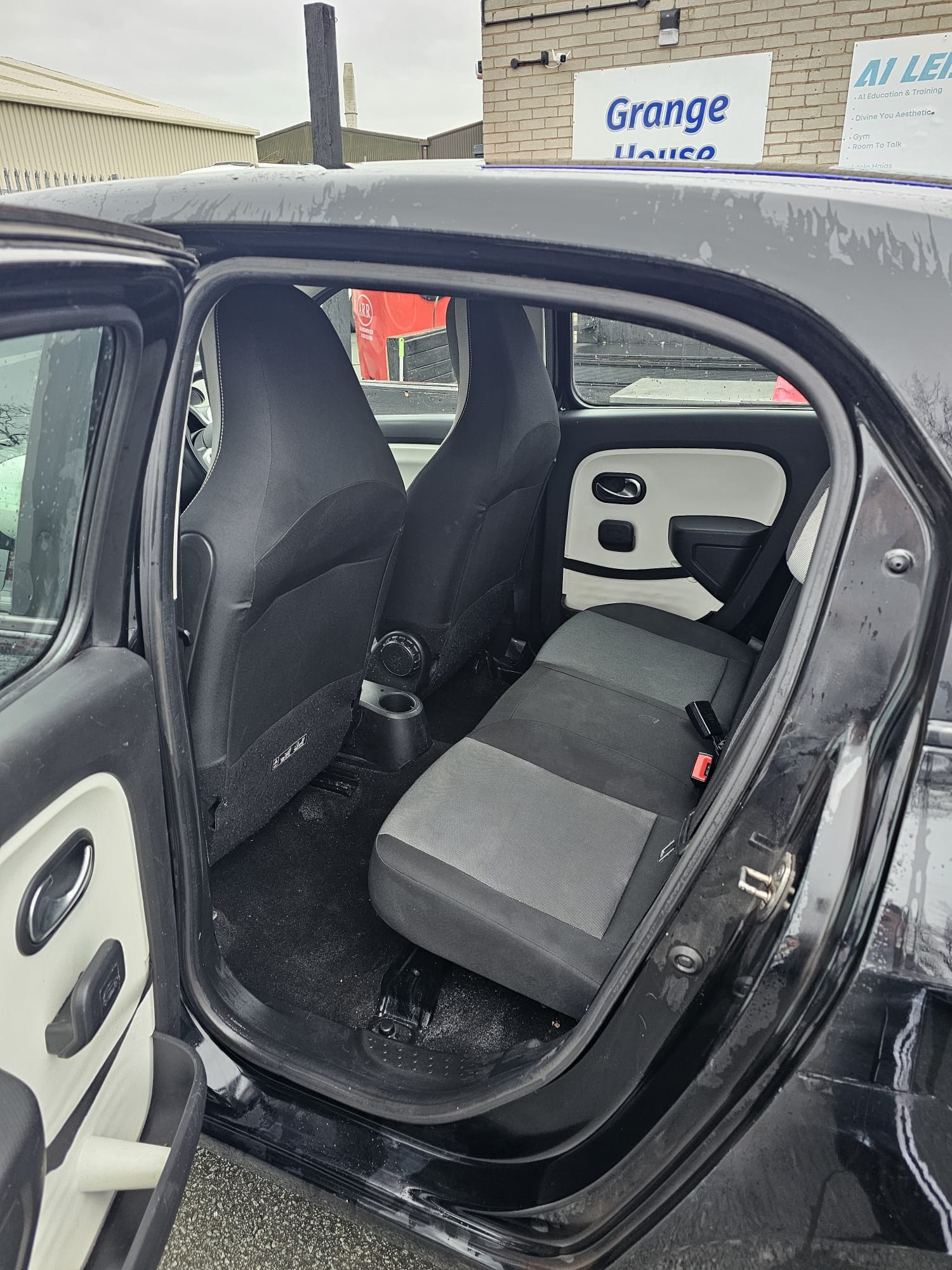 Used Renault Twingo 2015 for sale - 77093765: Photo 15