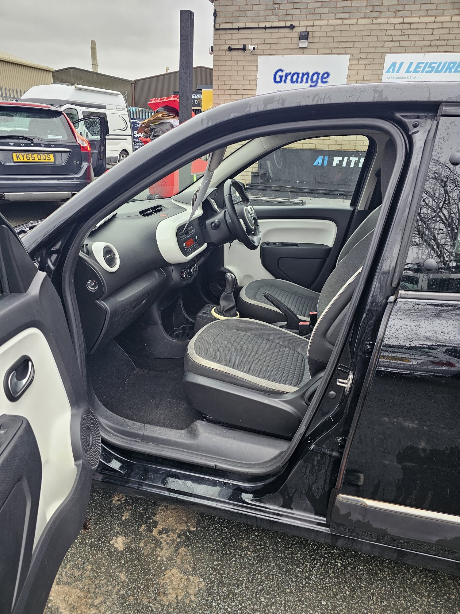 Used Renault Twingo 2015 for sale - 77093765: Photo 16