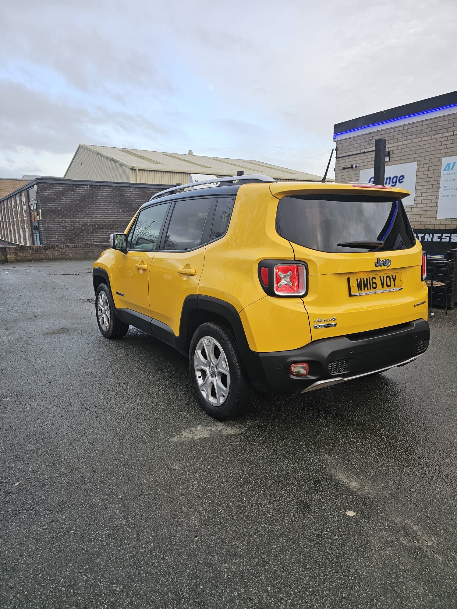 Used Jeep Renegade 2016 for sale - 77367368: Photo 8