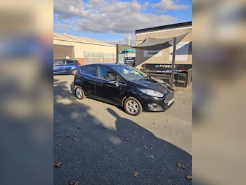 2015 (15) - 1.6 TDCi Titanium ECOnetic 5dr